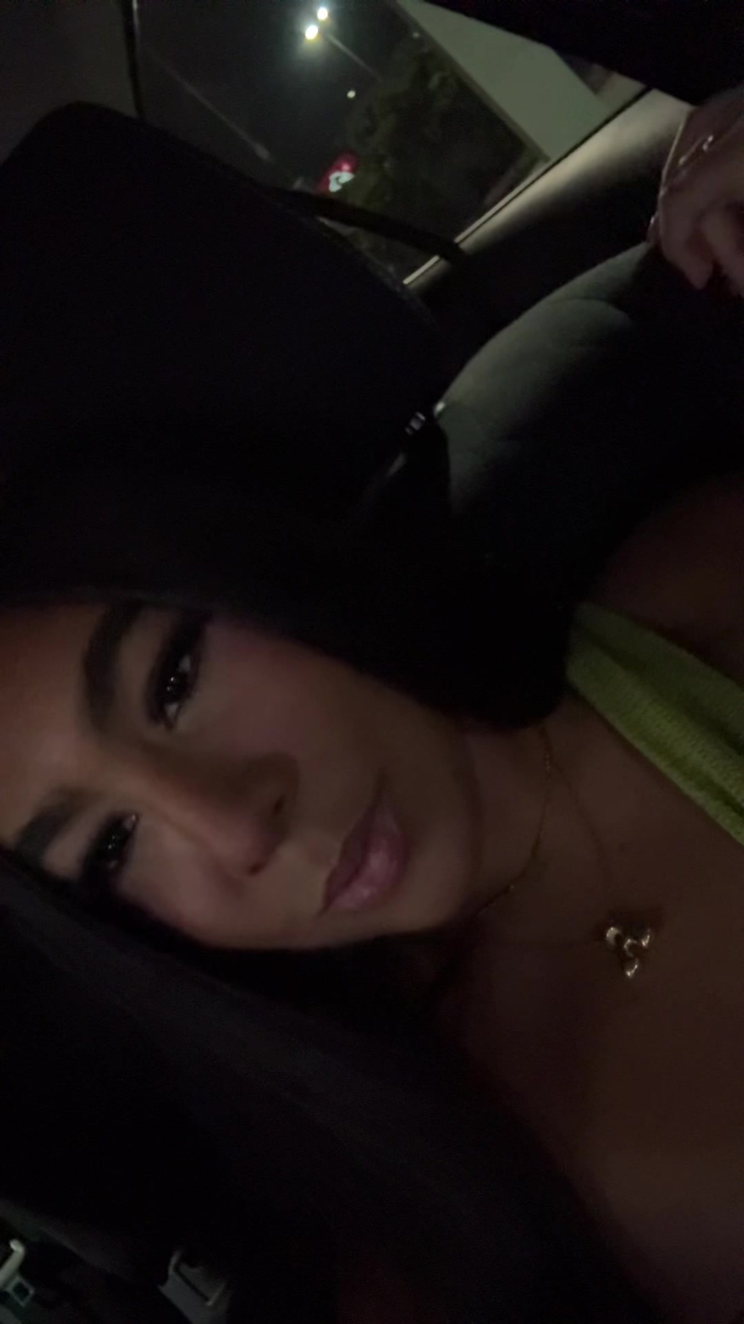 @alanisthais_