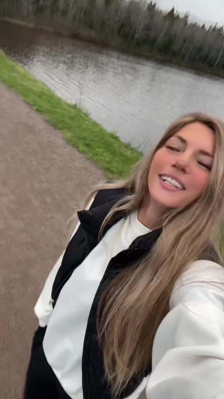 @cryssleb_