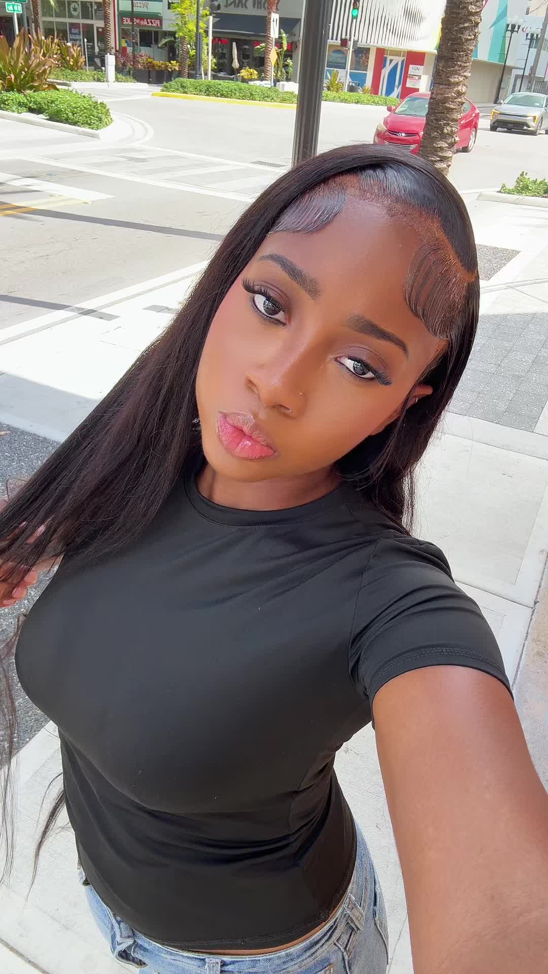 @Ne&iuml;ka💜