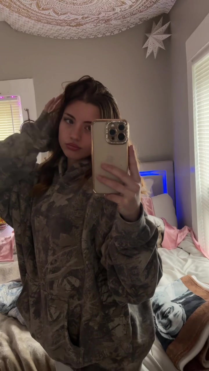 @cam☮️🍀