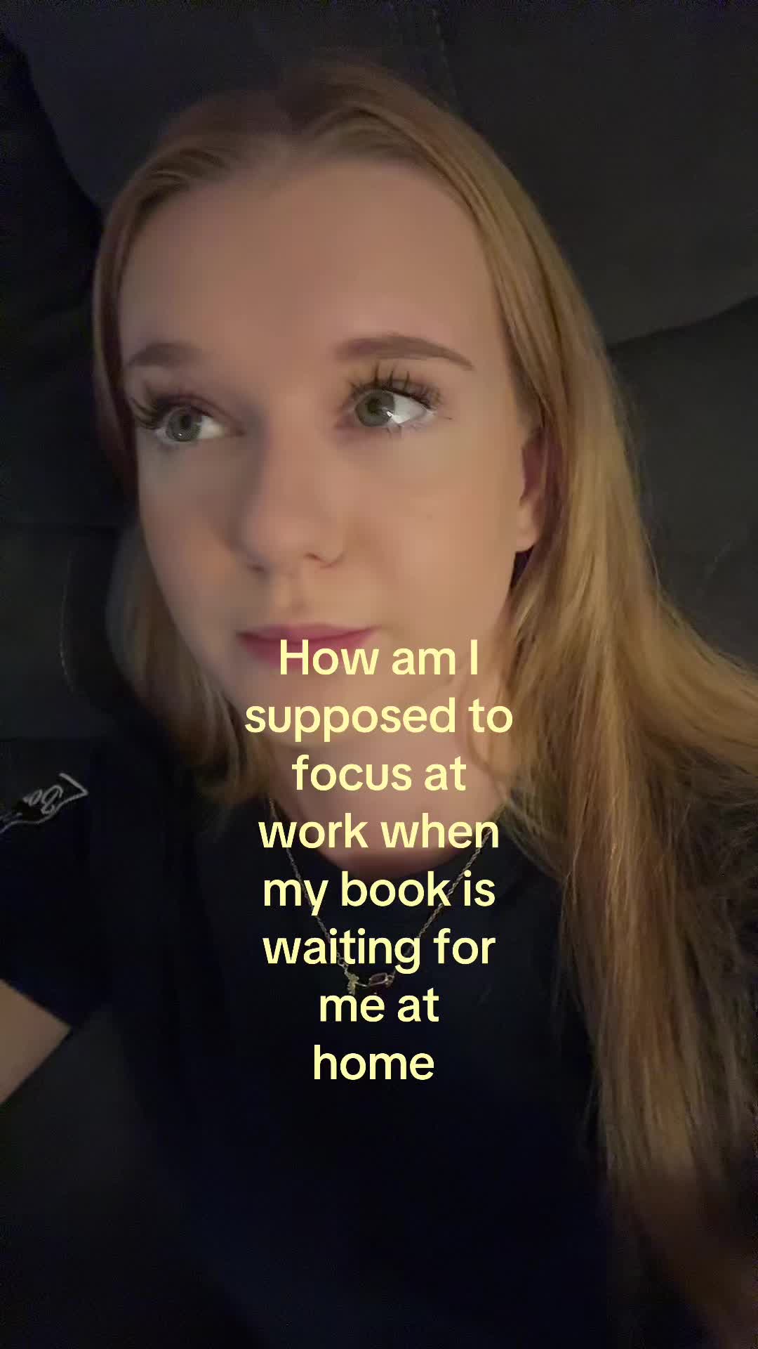 @Emilia ✨📚