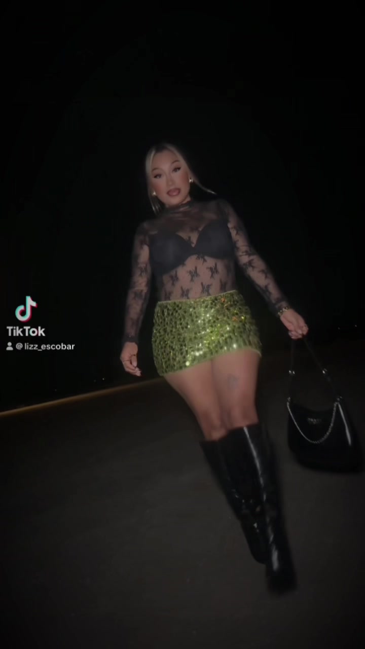 @Lizz_Escobar🍒