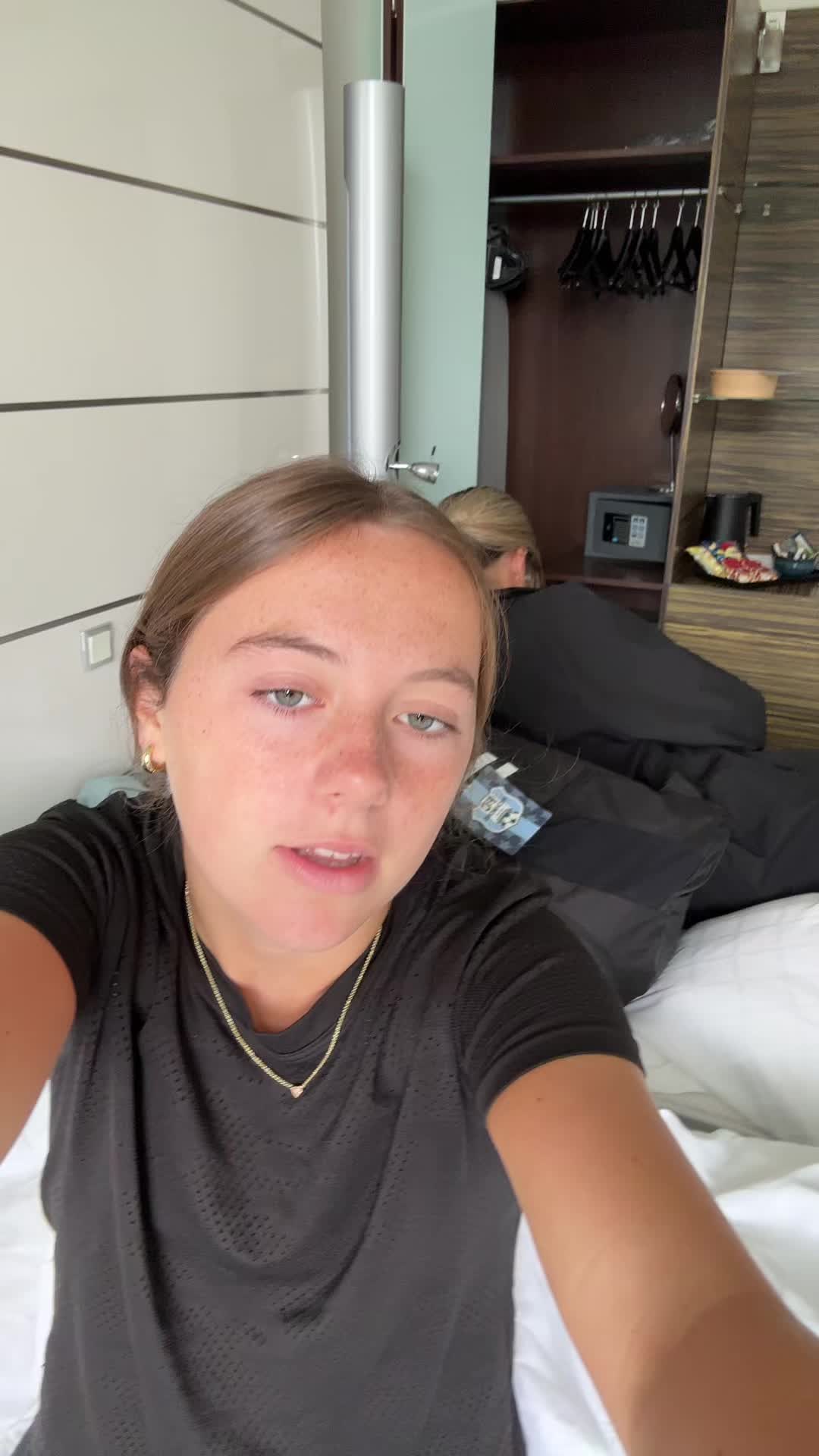 @laurennn