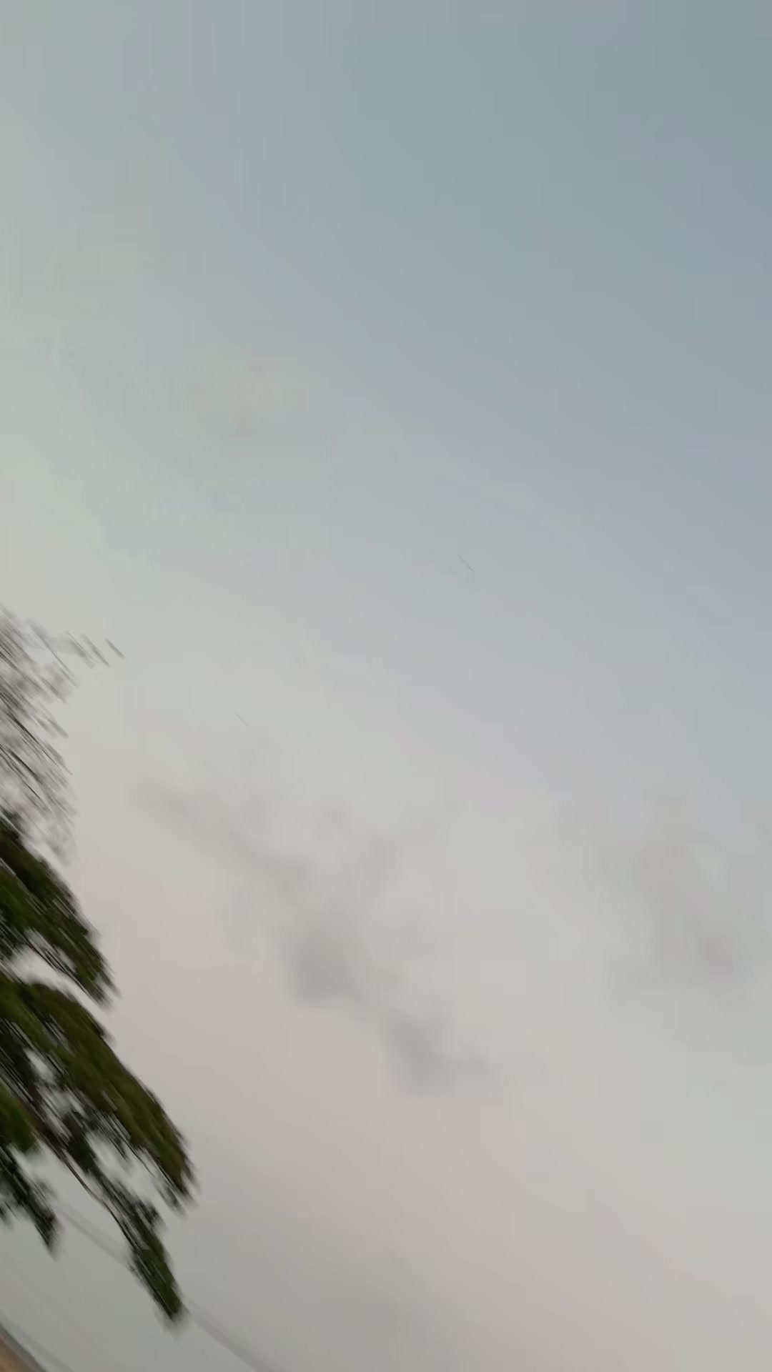 @𝐀𝐲𝐮_𝐑𝐚𝐡𝐚𝐧𝐢