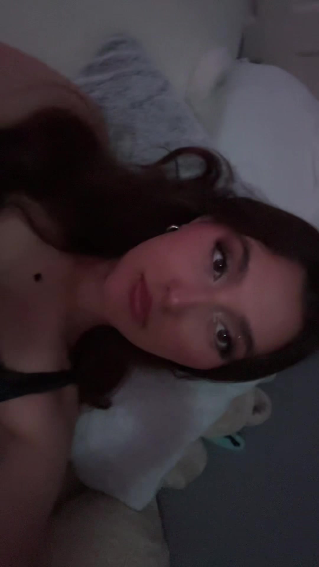 @:3