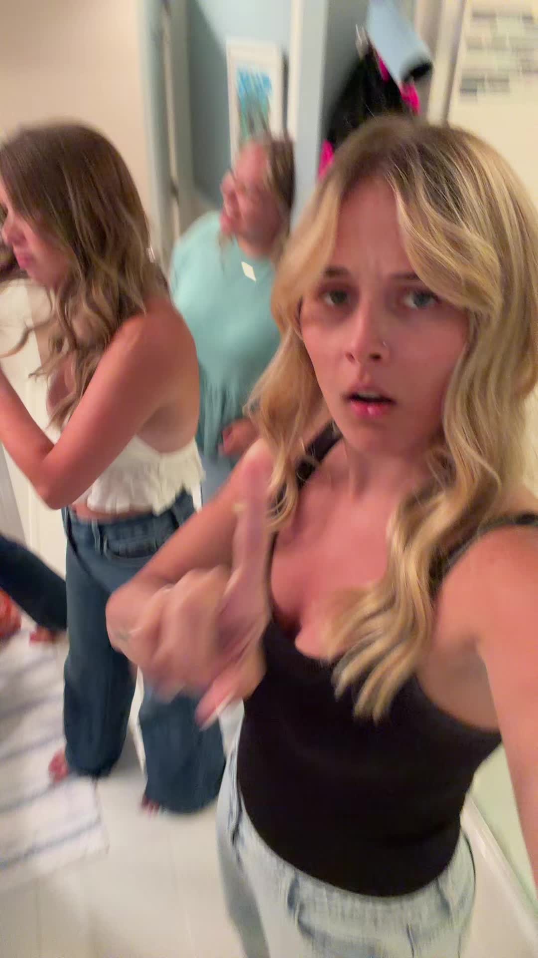 @kristinschaefer_