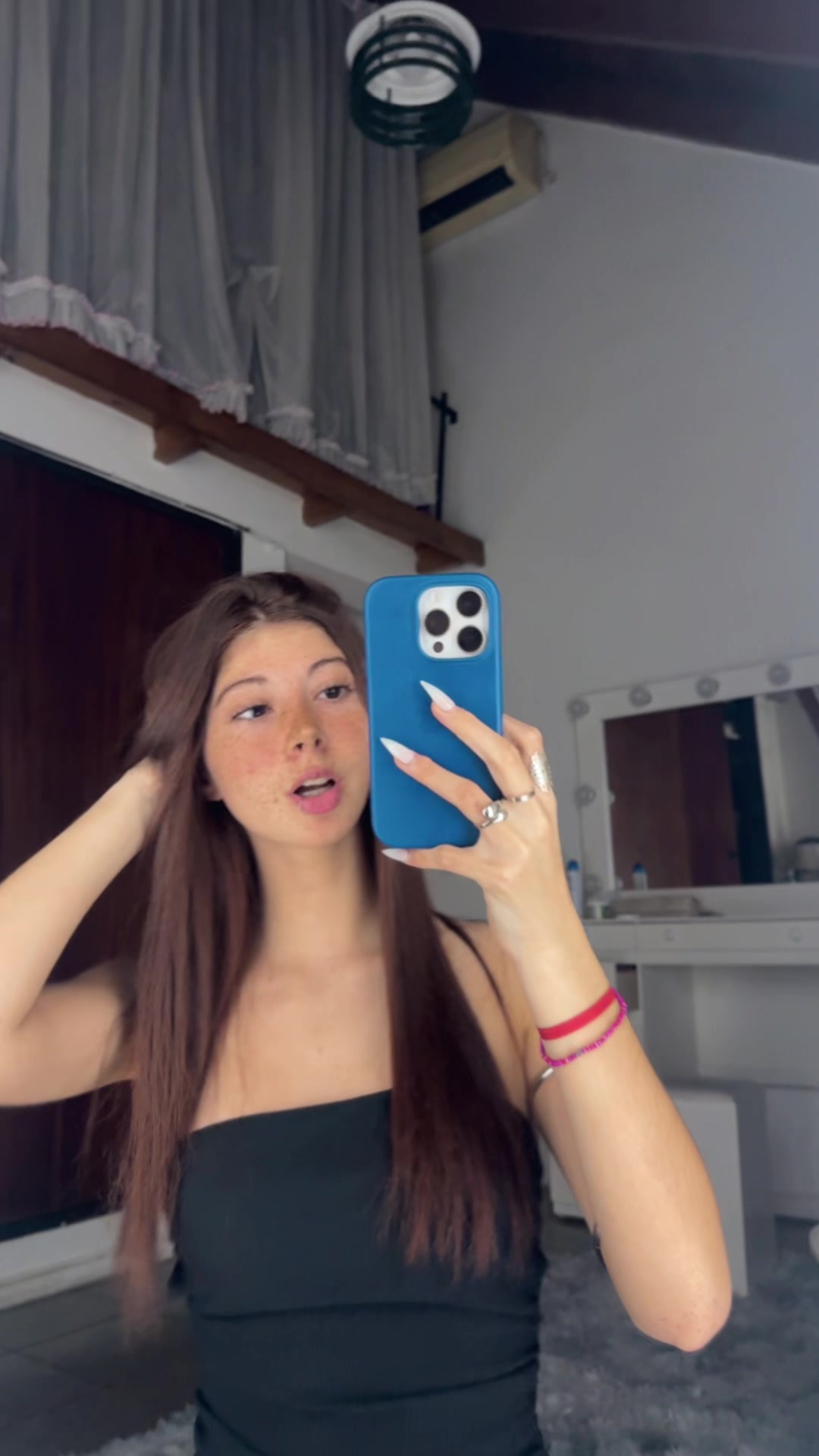 @indiaairigoyen