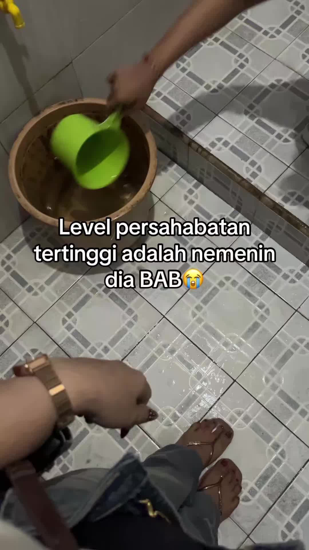 @fefe|< tembem