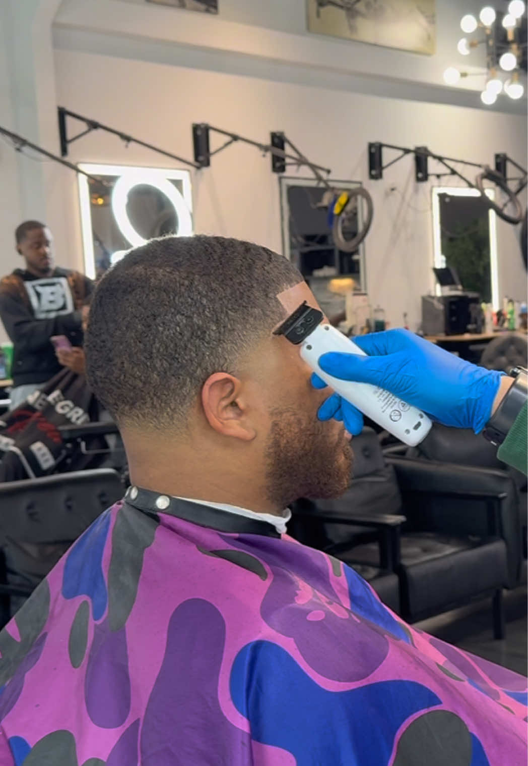 @AP | DALLAS BARBER
