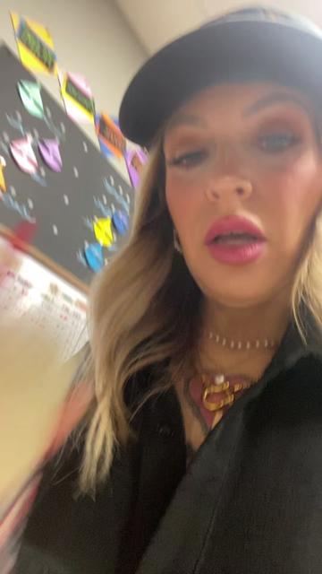 @RebeccaAnnAmbrose 💋❌
