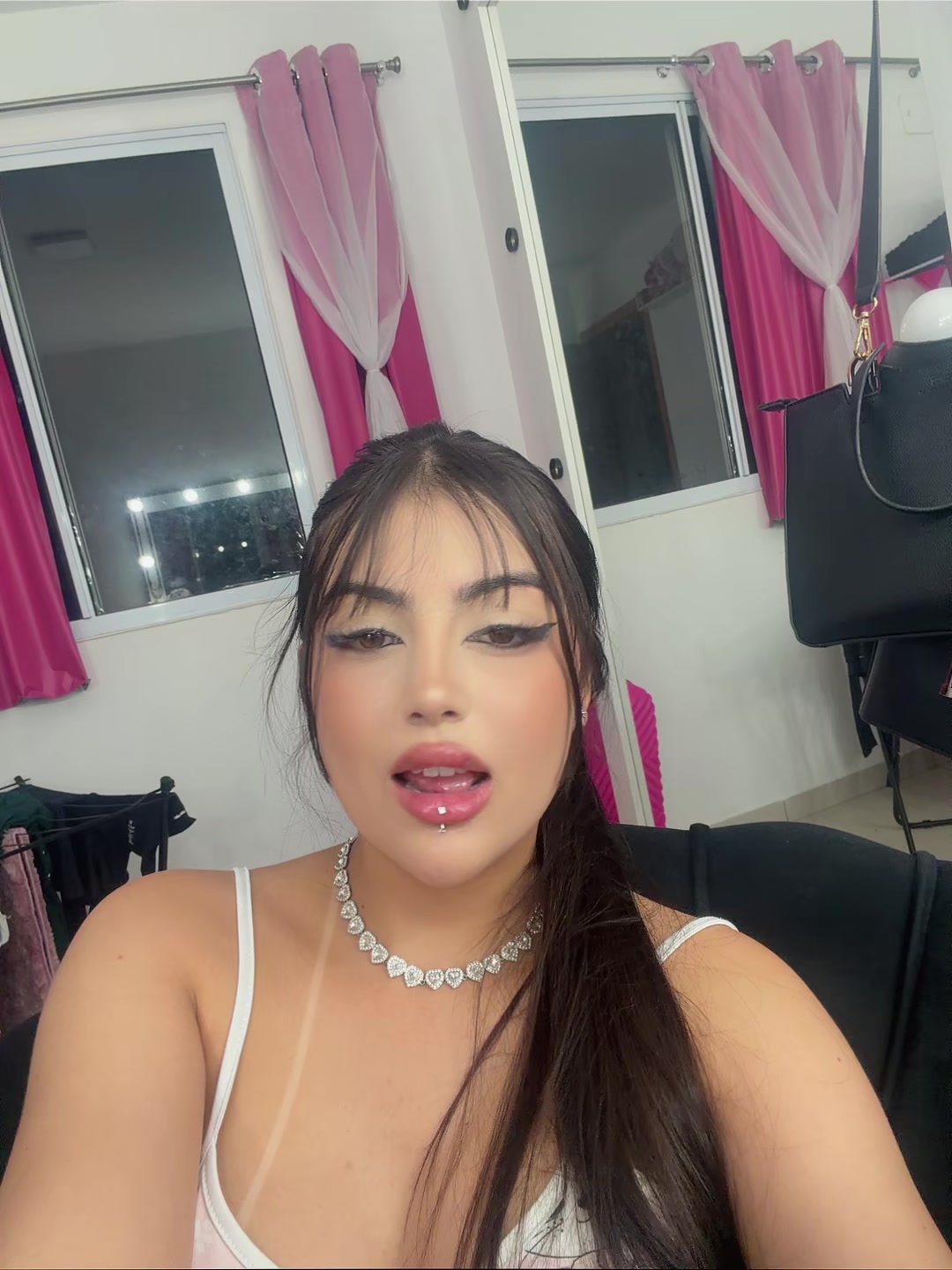 @Mia 🔥🖤