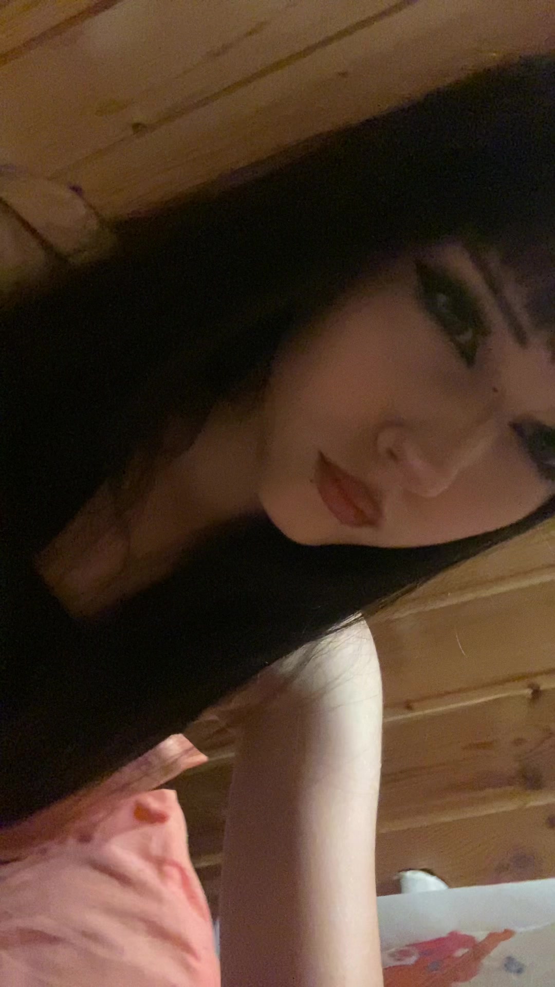 @evievkz