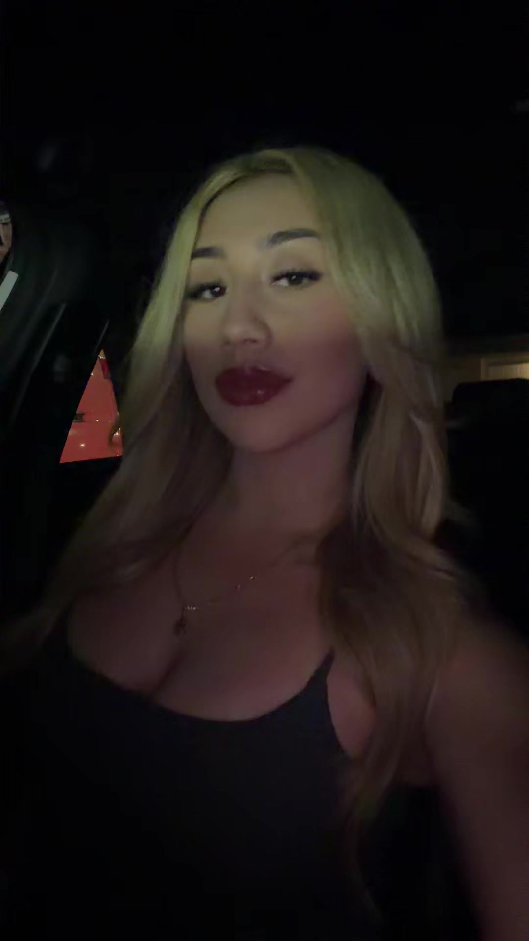 @Esther