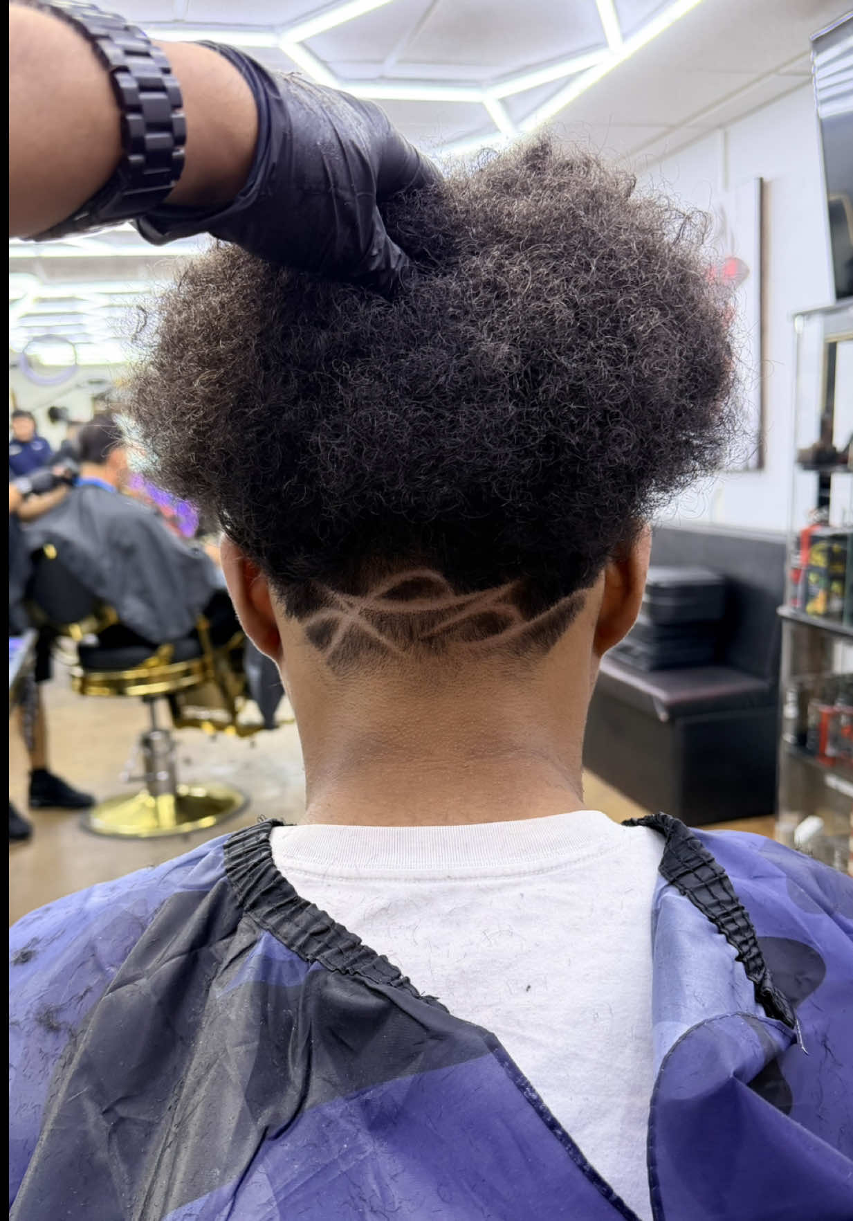 @Jisai Barber