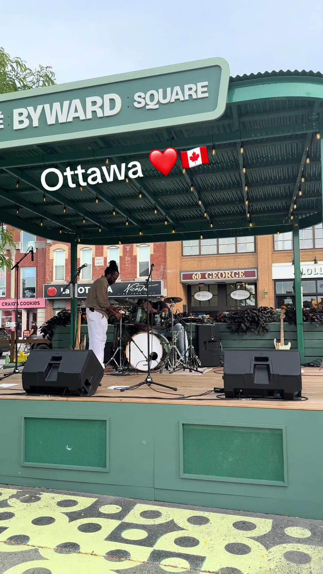 @Manu Ch❤️🇨🇦
