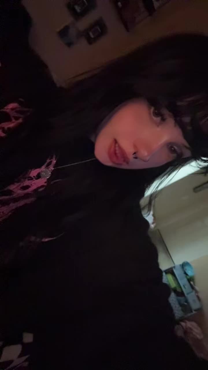 @𝓁𝒾𝒶𝓃𝒶🧟&zwj;♀️