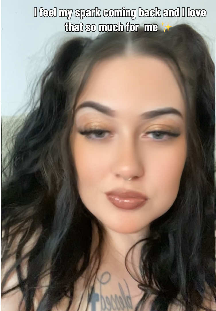 @L I N D S 🦋