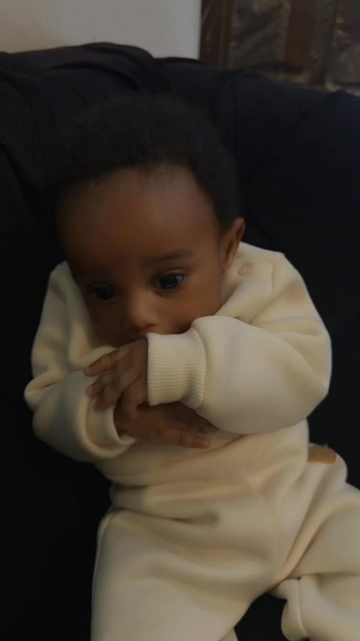 @Baby Genesis 🍼