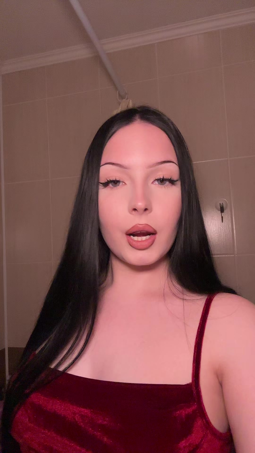 @𝒮ℴ𝒻𝒾𝒶