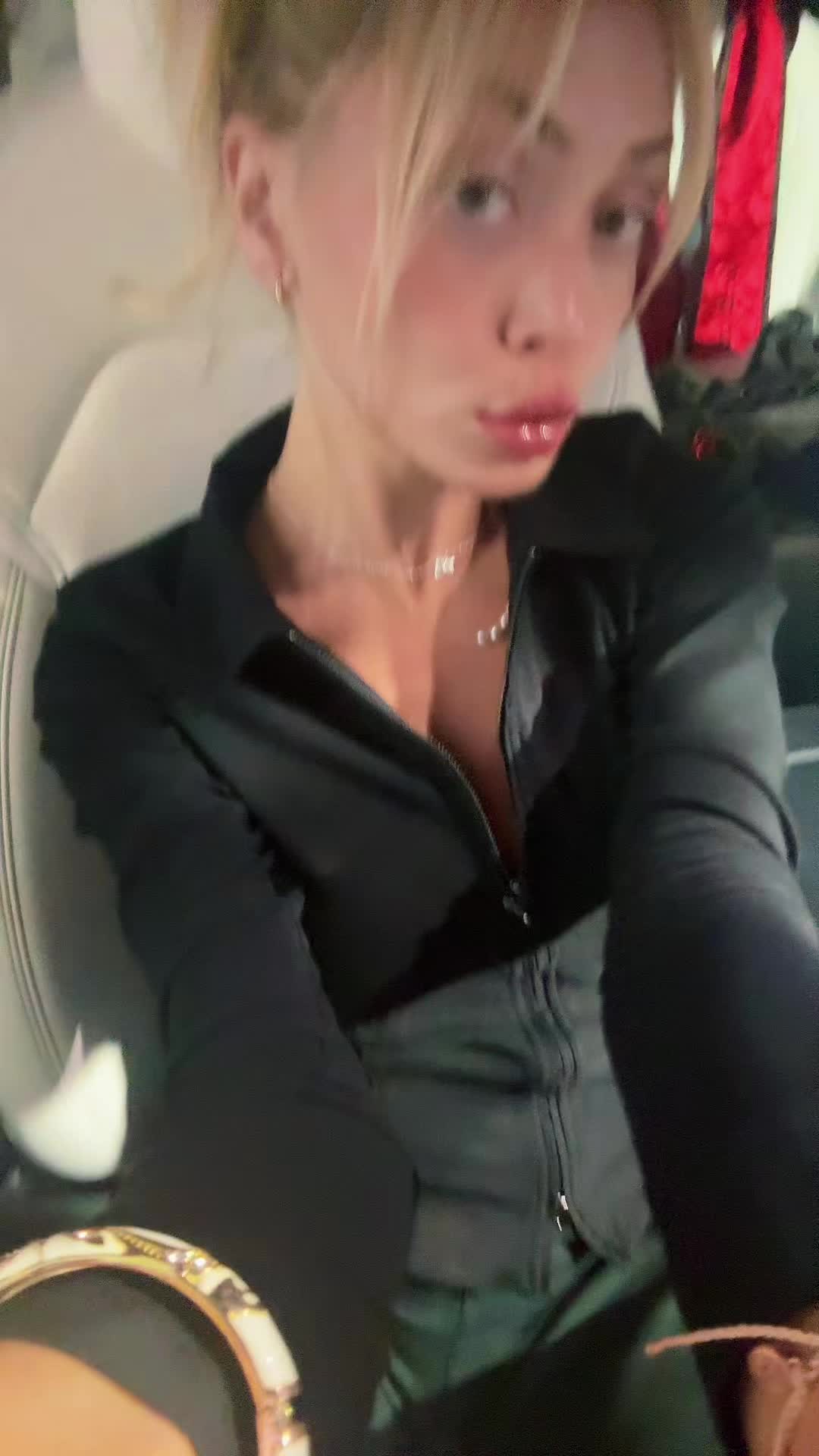 @Vv