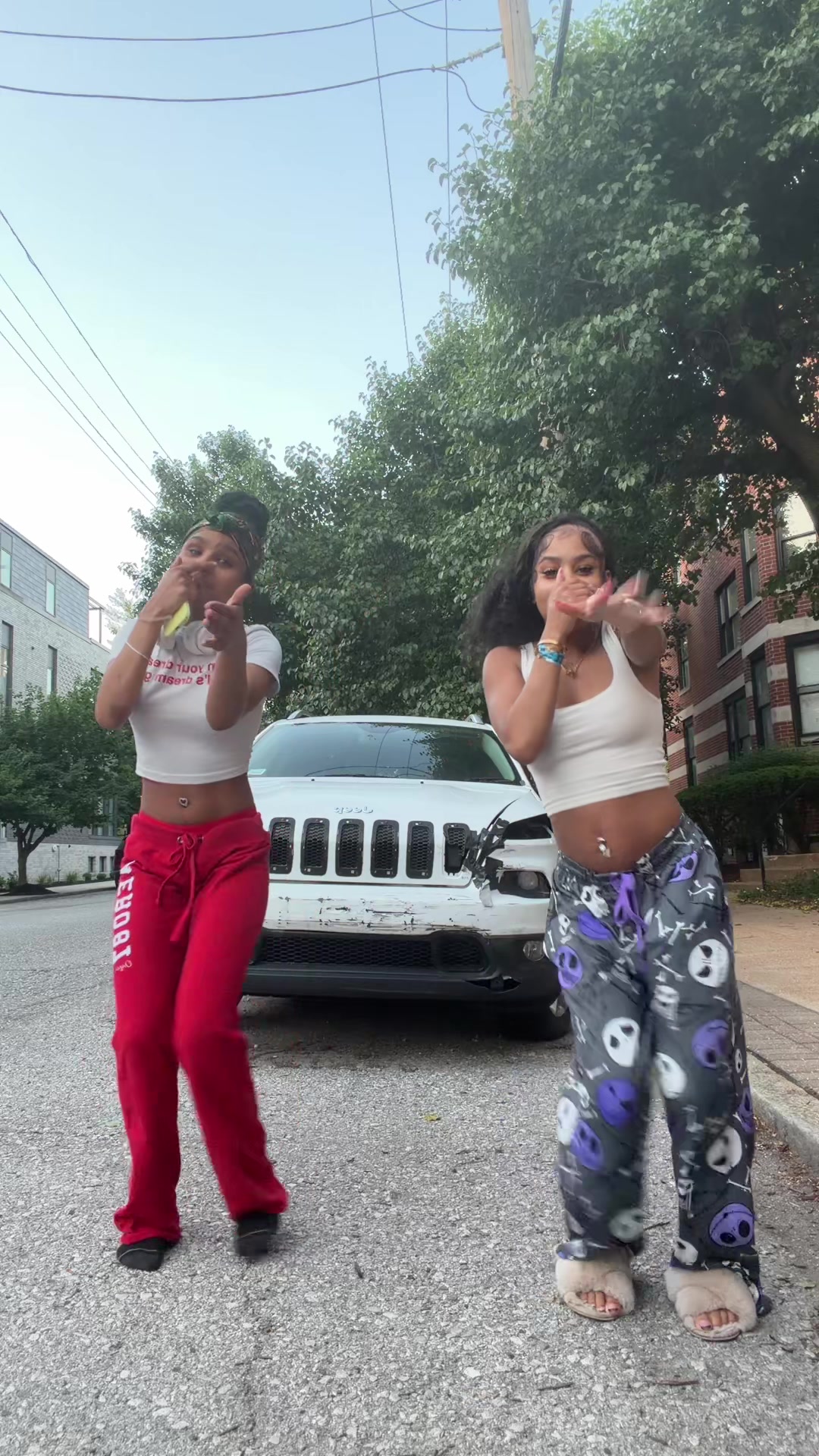 @NiyaaaDenee💕