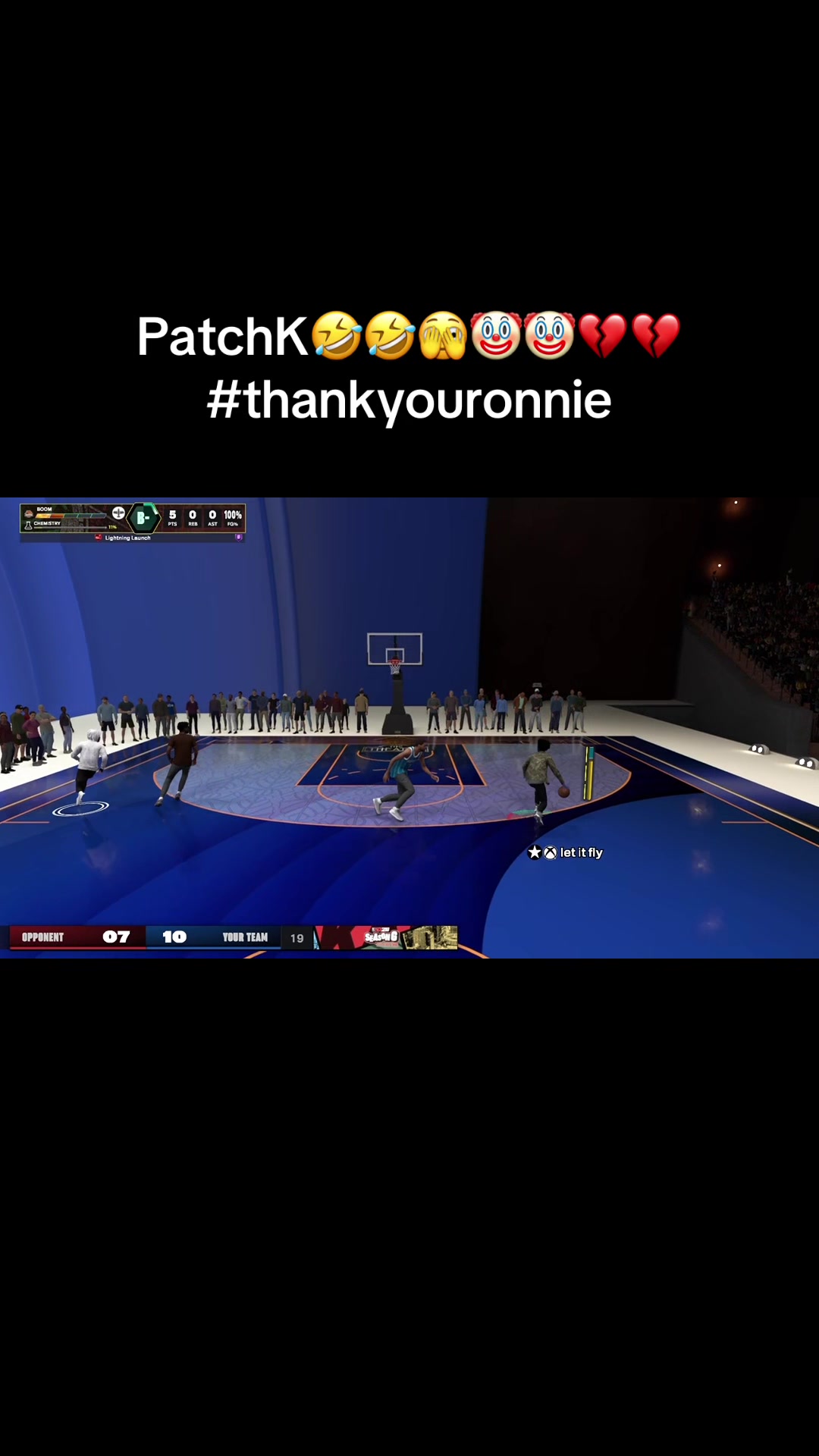 @⃟