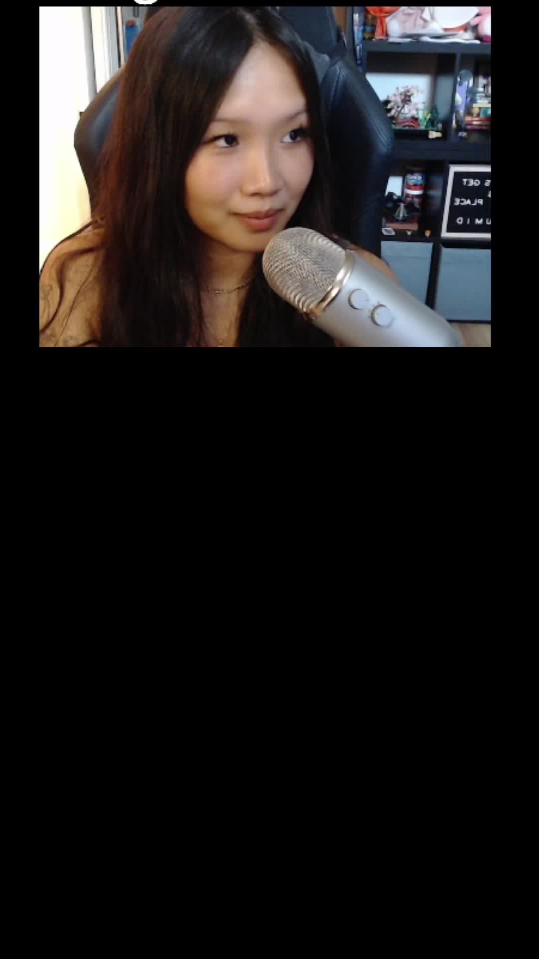 @twitch.tv/Linhly_