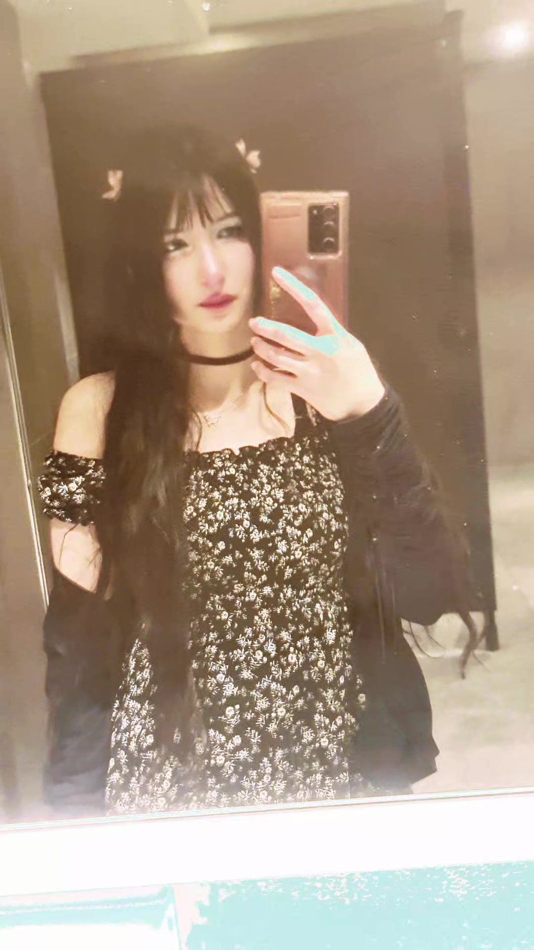 @Hoodbaby