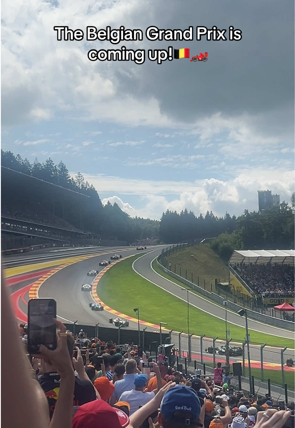 @Elineee 🏎️