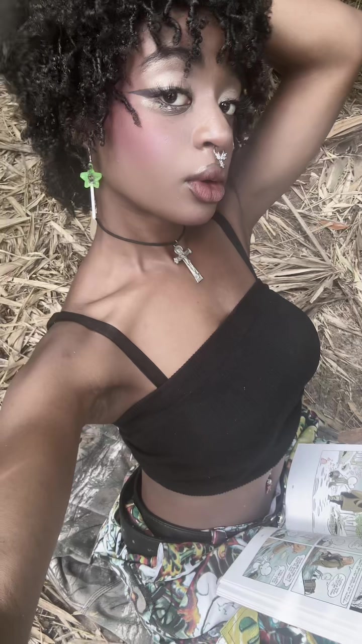@♱