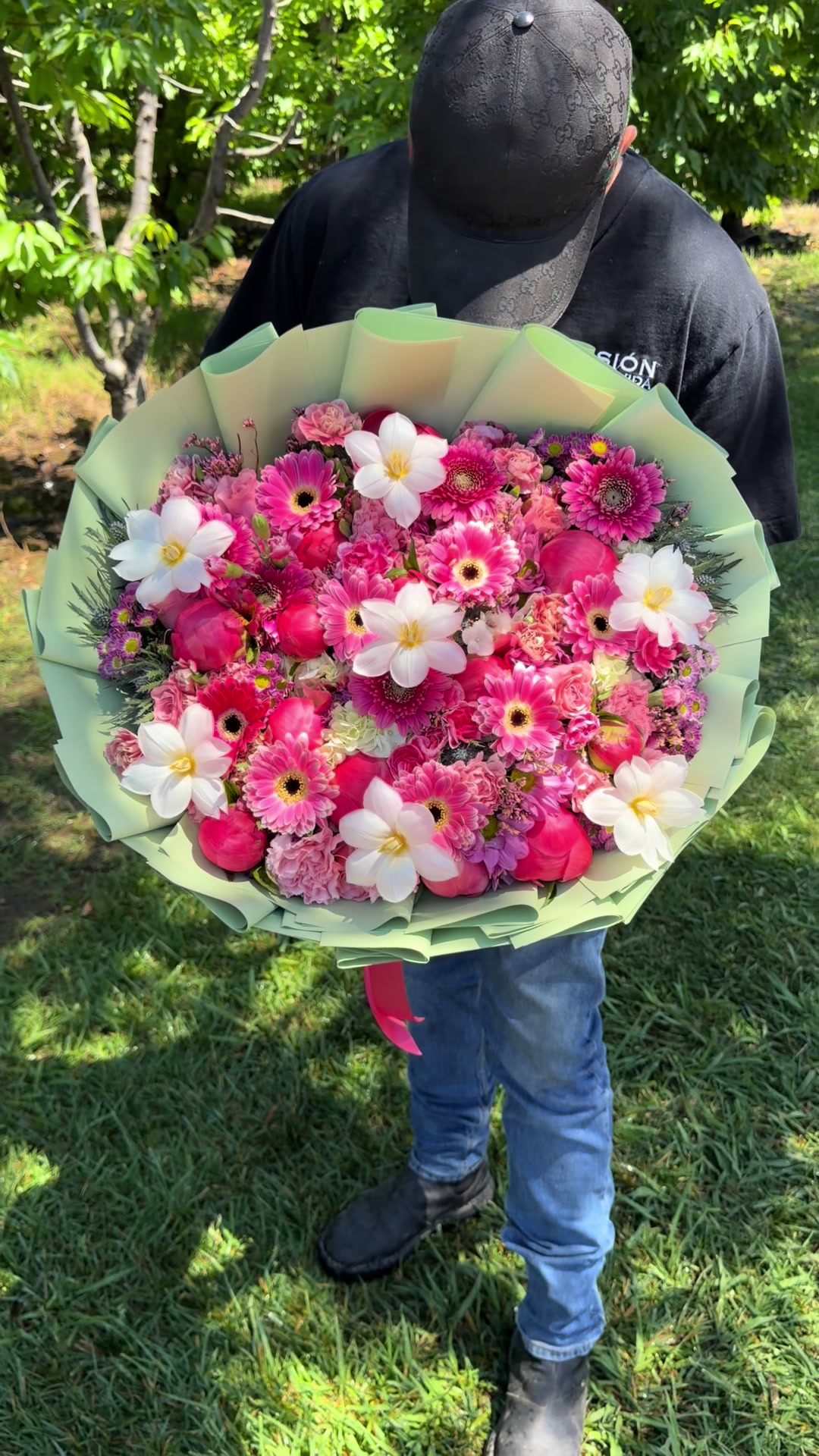 @Lalasbouquets
