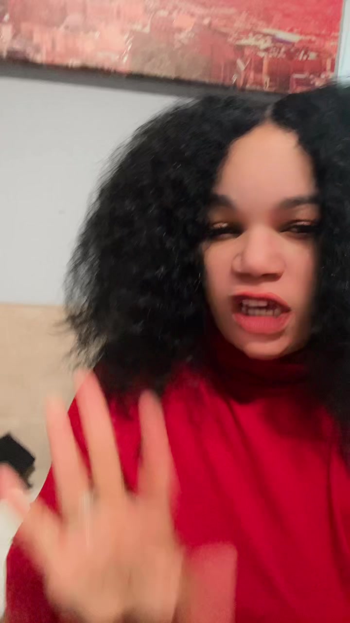 @Esther Zapata