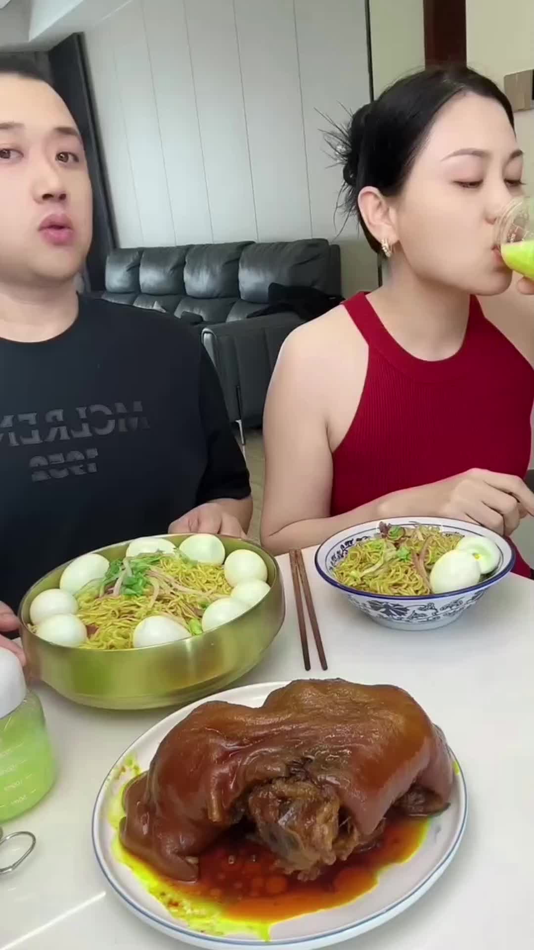 @foodmukbang