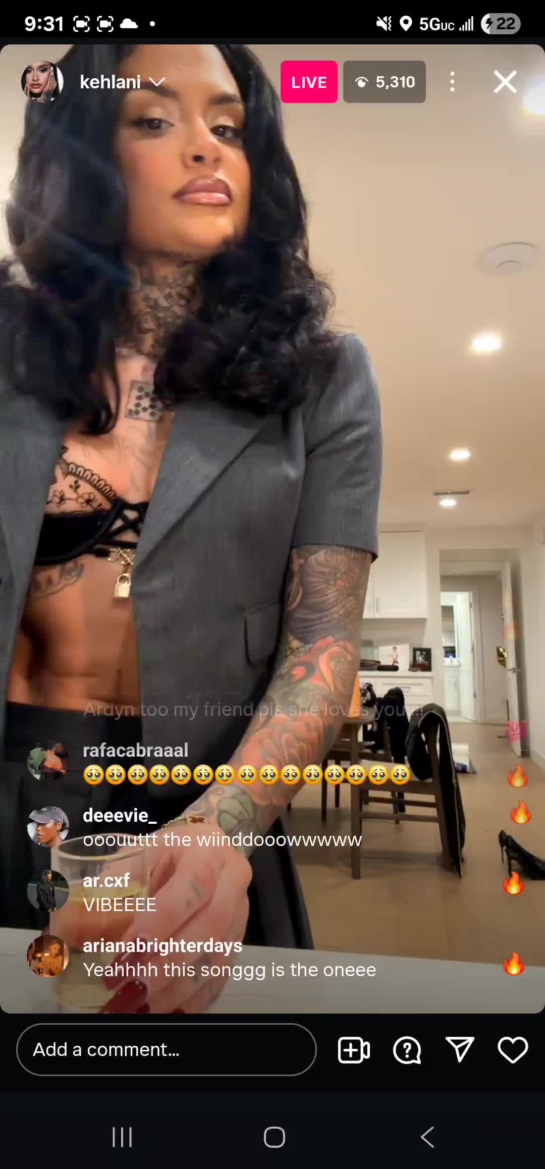 @Lauren 😎