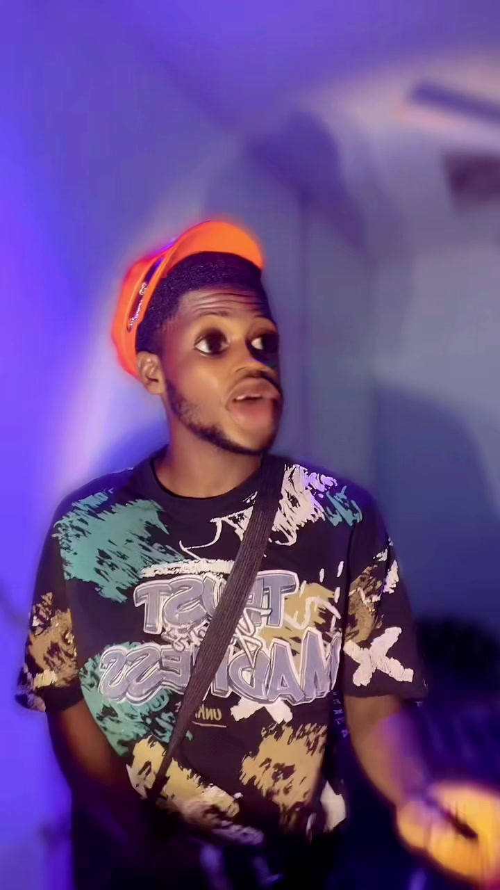 @Afro_kyrois30🤪