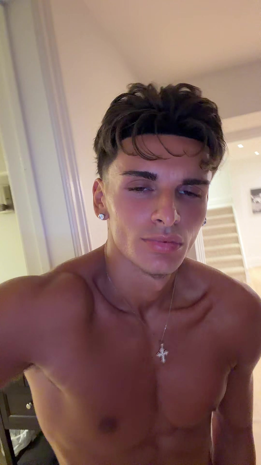 @chris.nikoo