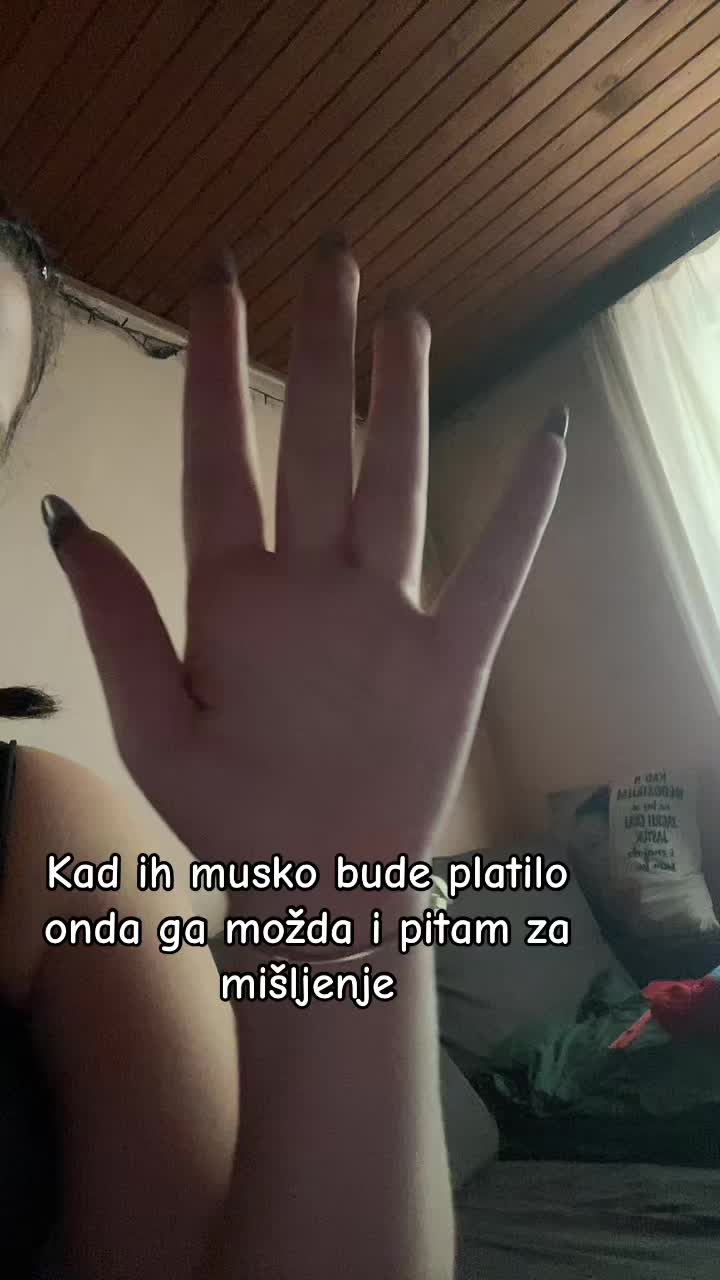 @𝐿𝑎𝑟𝑎🦥