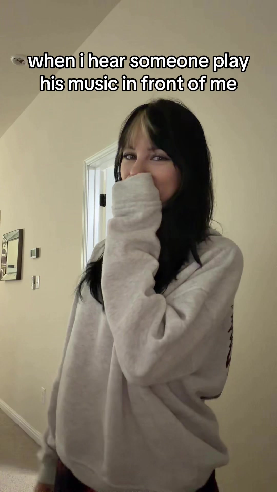 @ella メ𝟶