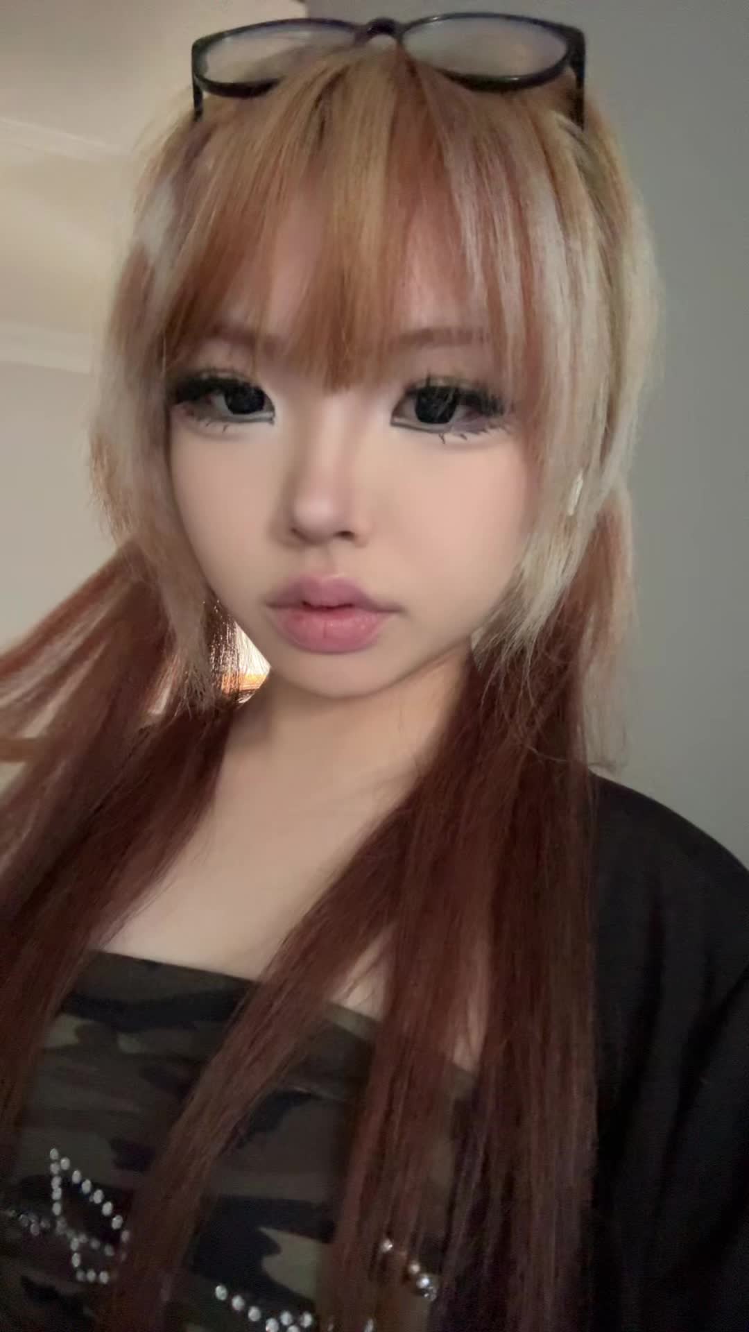 @⌖