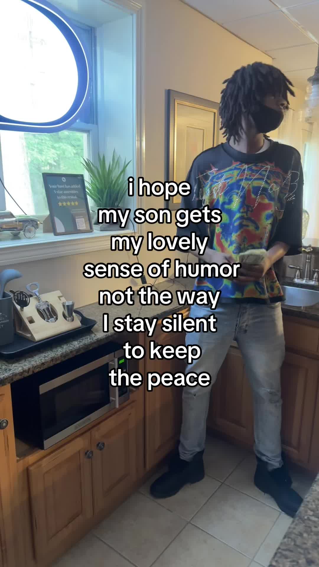 @luvza1r3