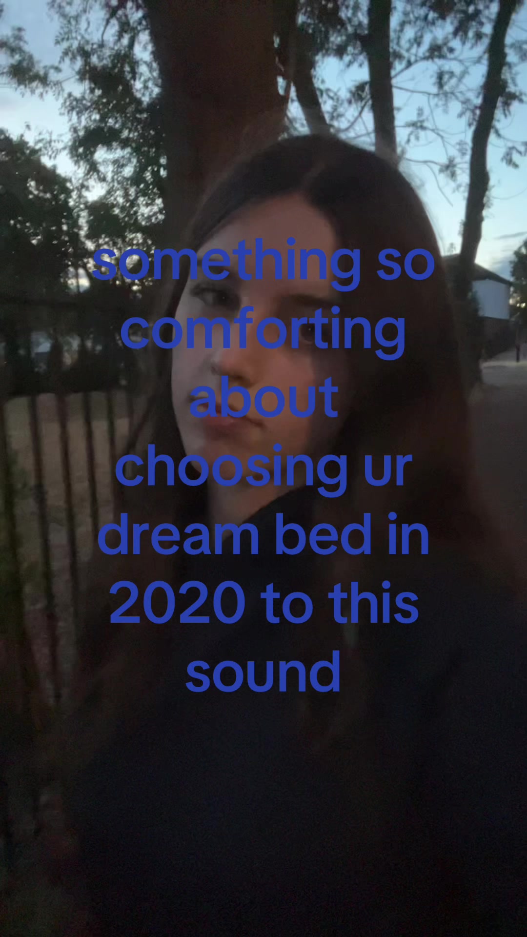 @￴