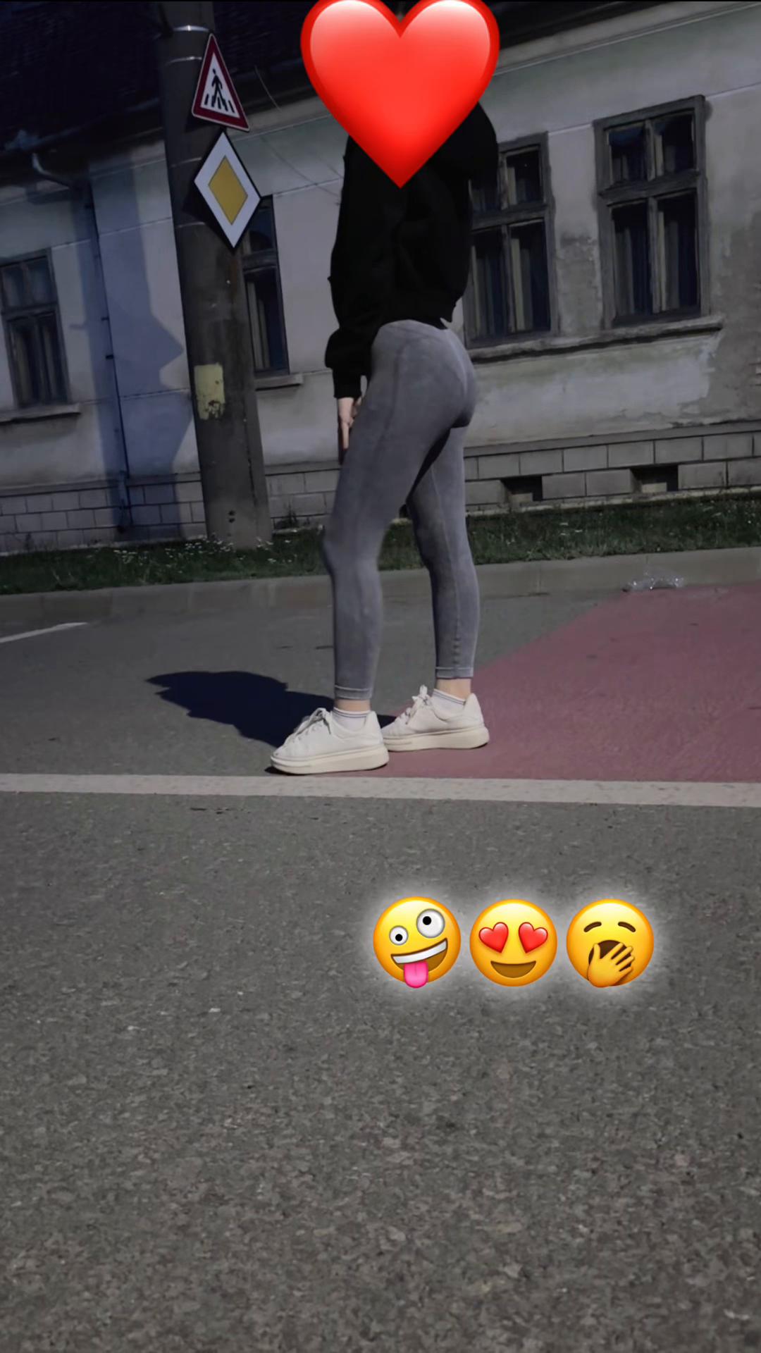 @🪭