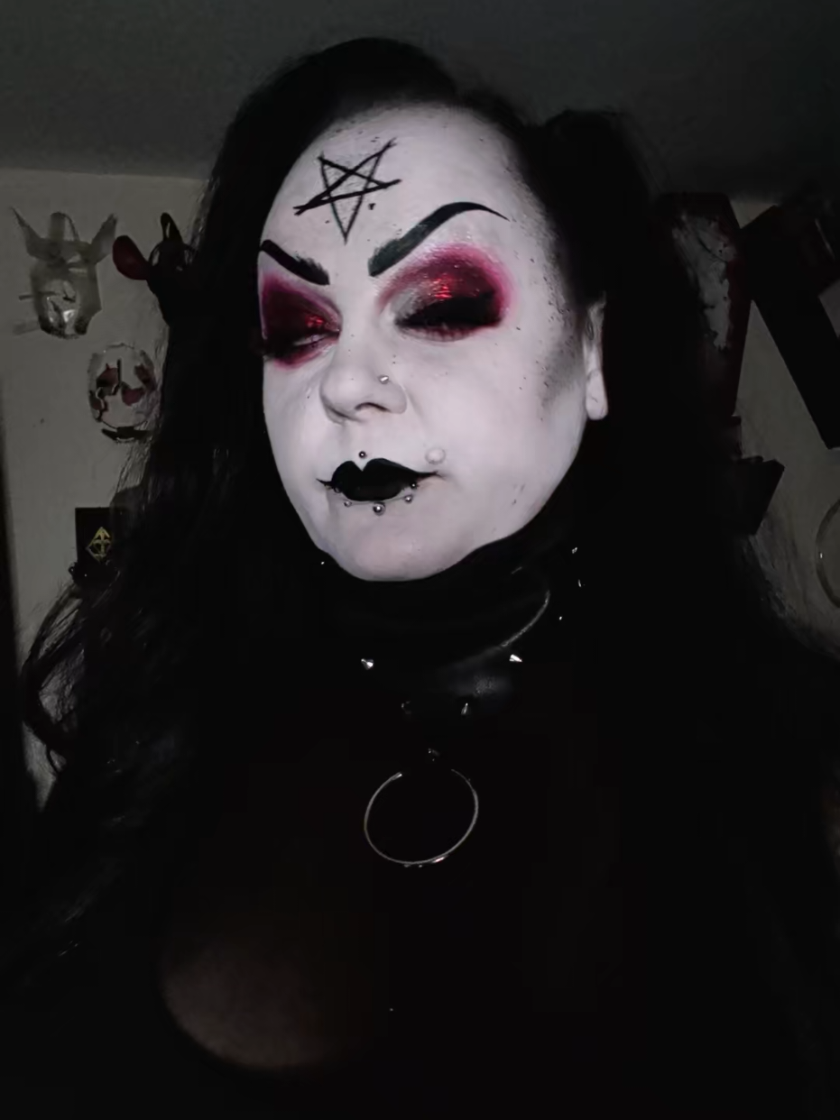 @Michaela_Shadow