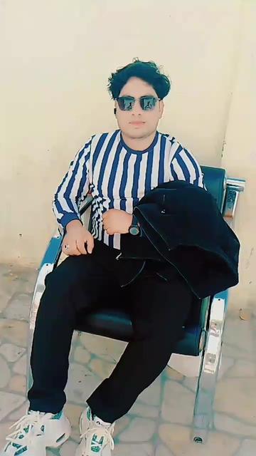@Simple boy 😜