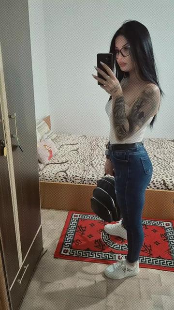 @🥀🖤Ella⚰️🪦
