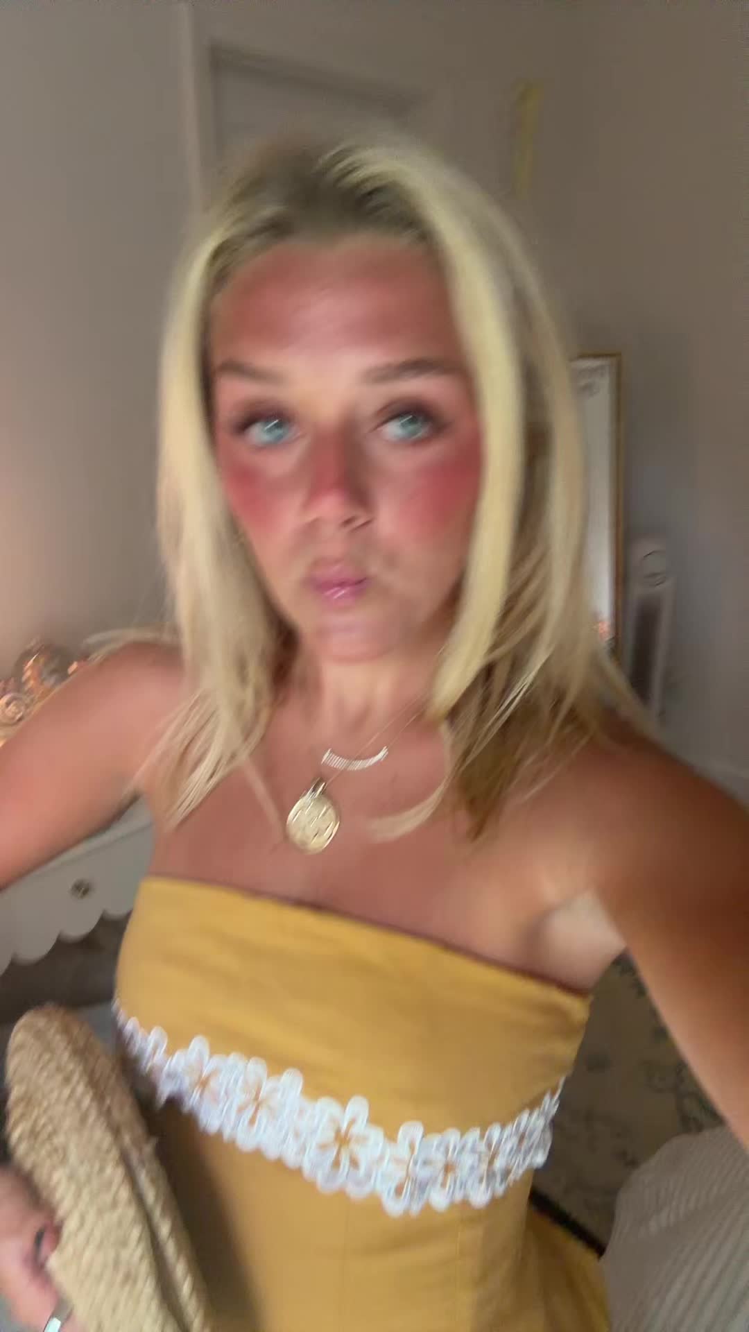 @supermodelmysteriousgirl