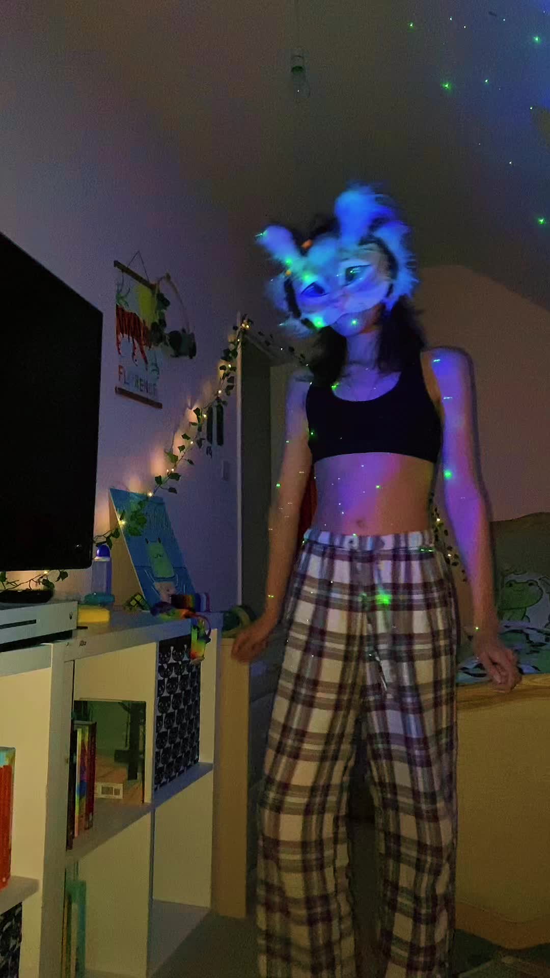 @★彡(𝐍𝐮𝐭𝐞𝐥𝐥𝐚)彡★