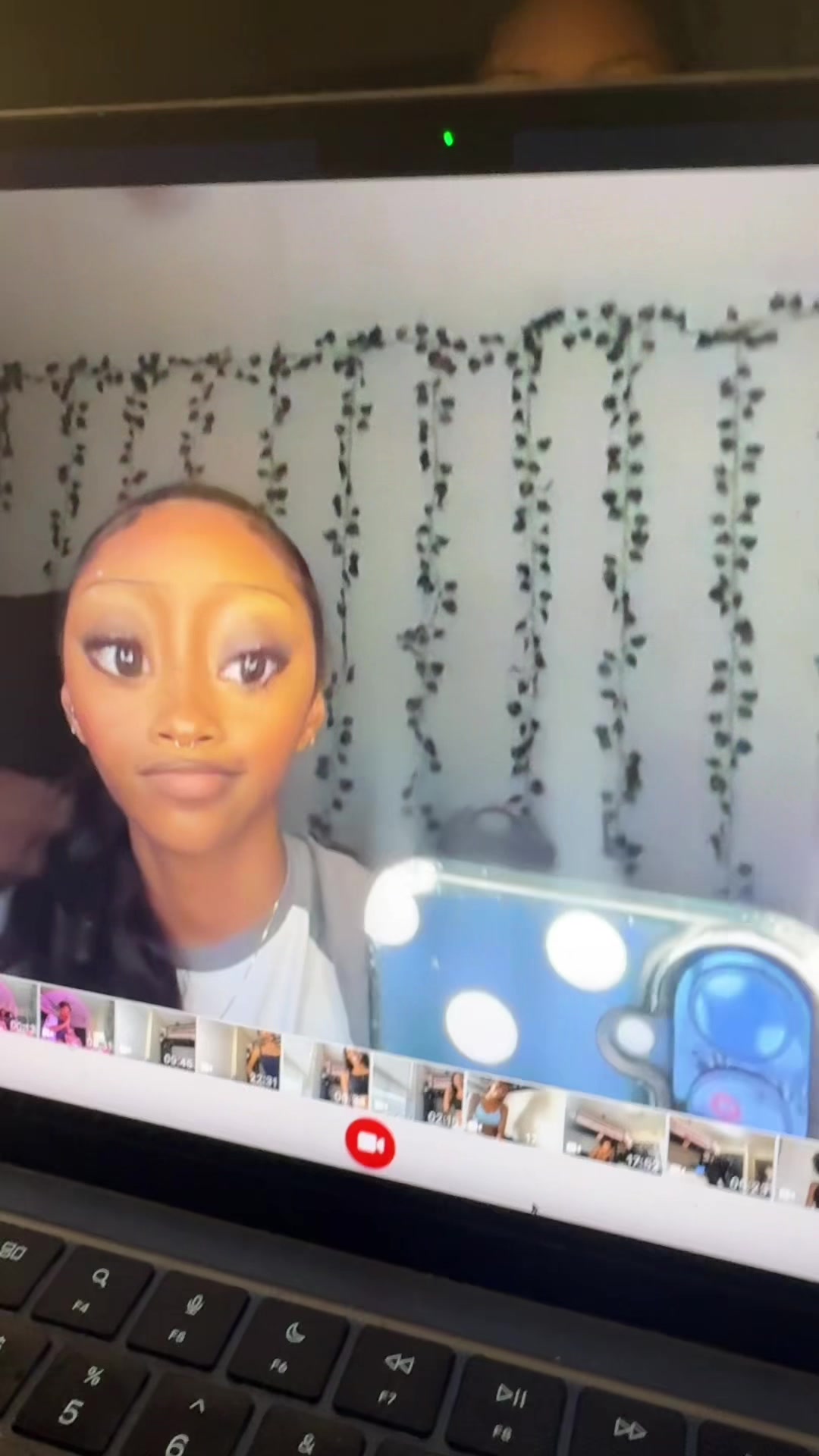 @NAOMI (the queen) & ZARIAH