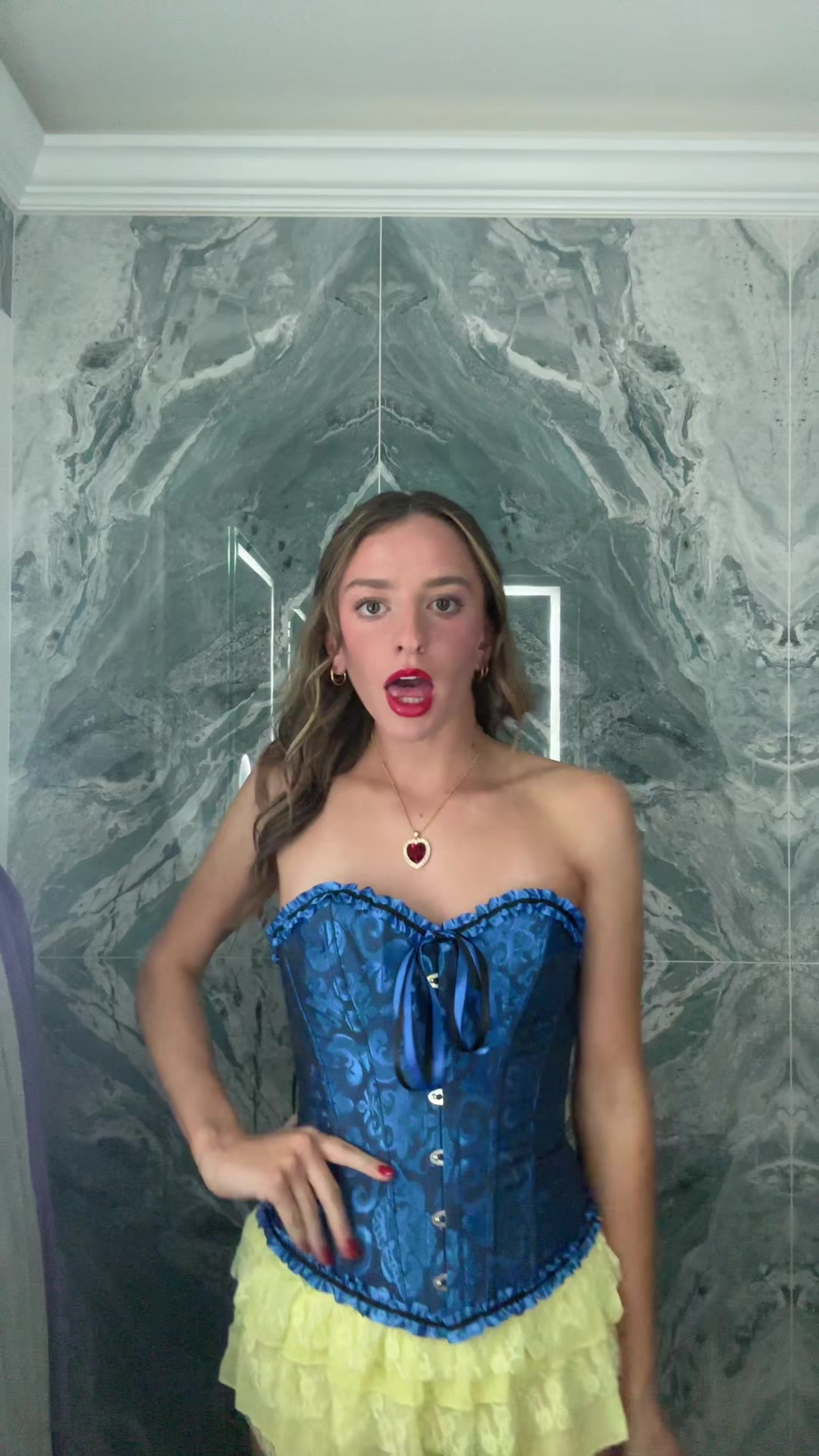 @notjuliahenderson
