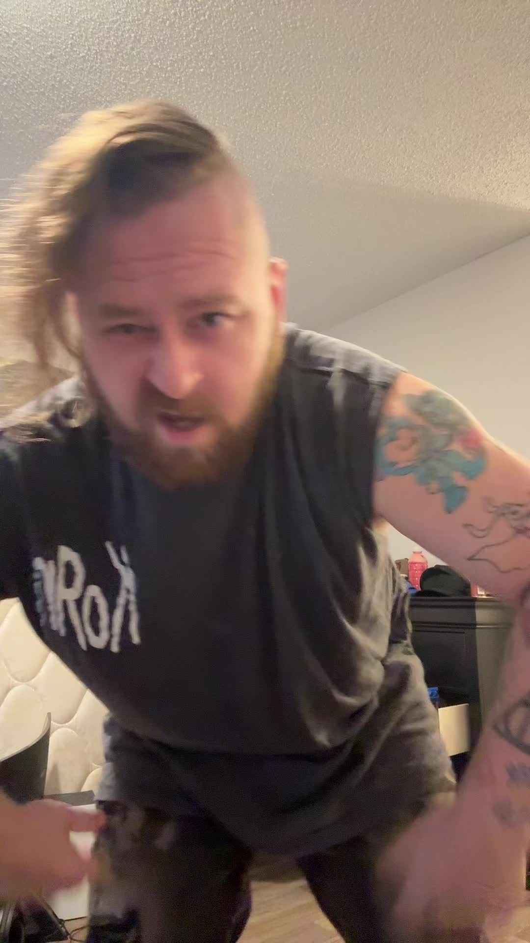 @💜🤍b3ast_of_chaos🤍💜
